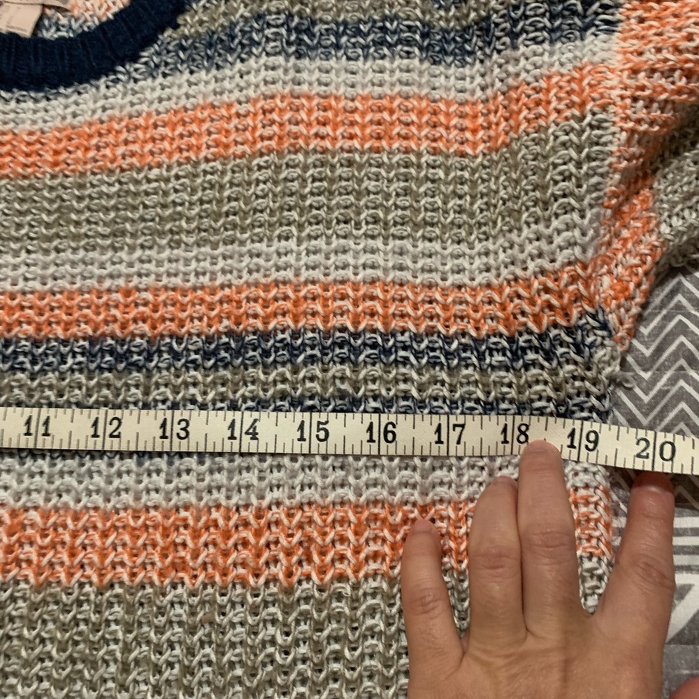 Forever 21 Contemporary Sweater Size Small Long sleeve - Picture 5 of 6